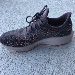 Nike Air Zoom Pegasus 35 running shoes